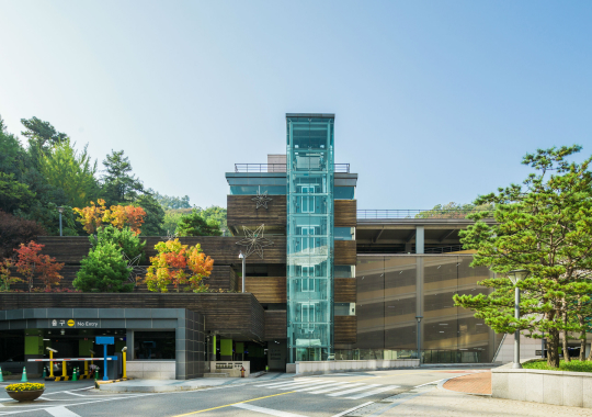 Take the stairs of the parking tower